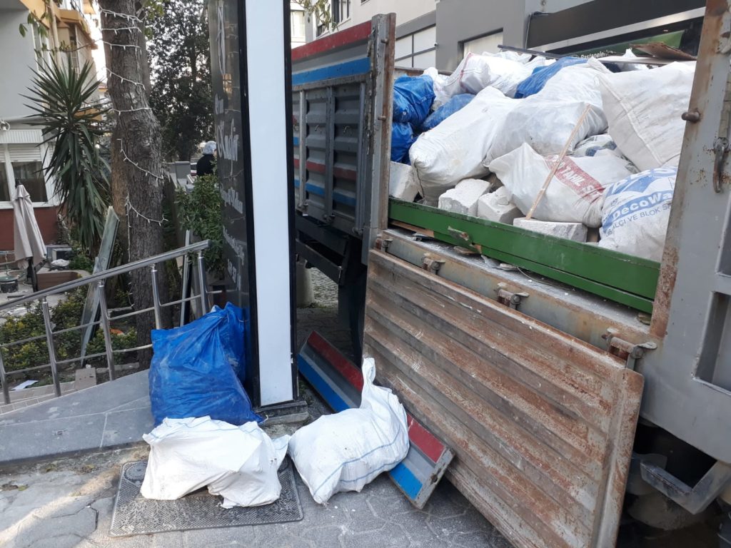 Küçük Çekmece Moloz Atım Hattı